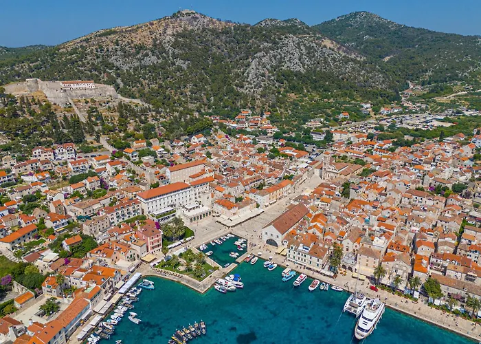 Vera Hvar Town