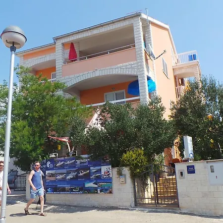 Vera * Hvar Town